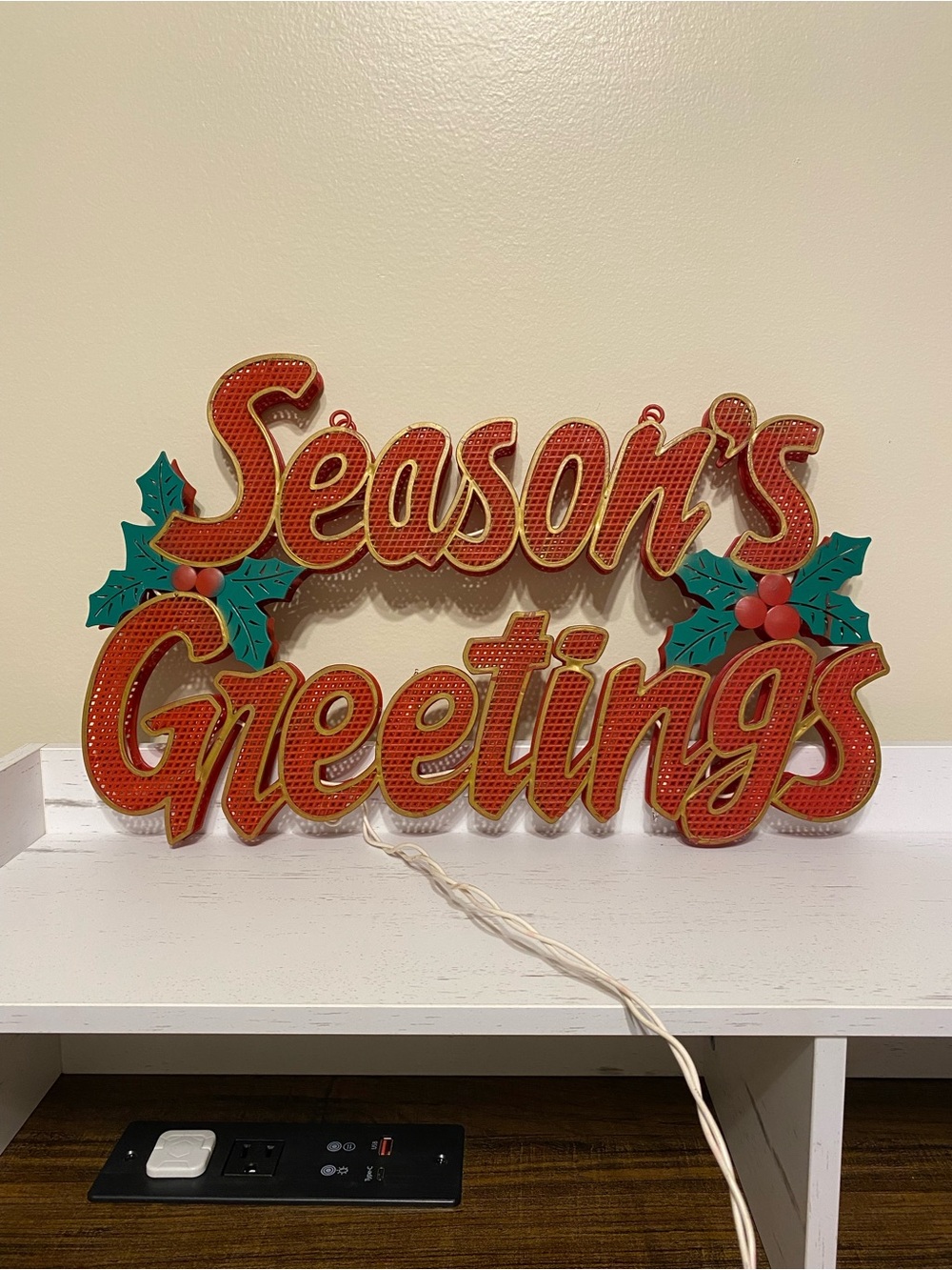 Vtg SEASONS GREETINGS w/ Holly Light Up Plastic Sign 17"x 10" Christmas Decor